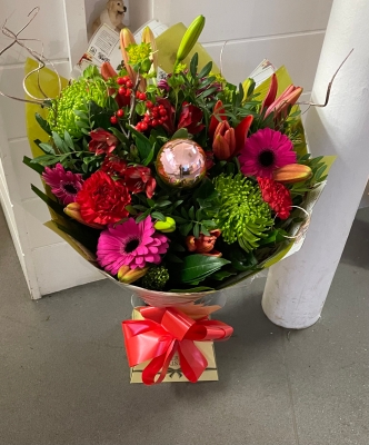 Florist Choice Xmas Handtied