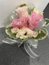 Corsage 1